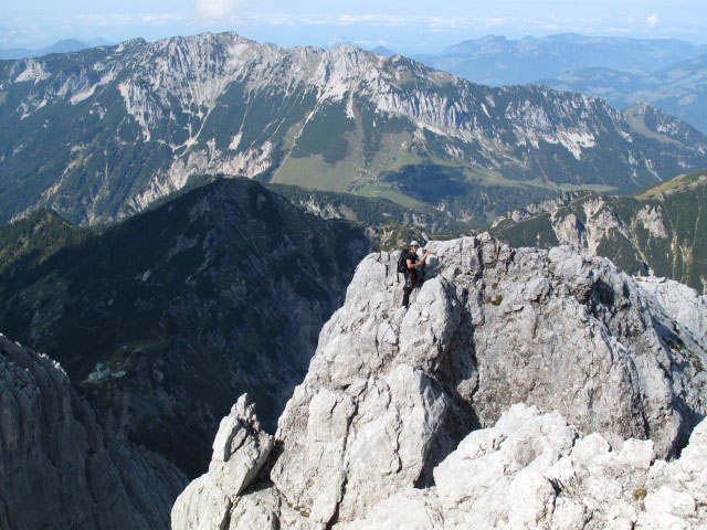 Hintere Goinger Halt Nordgrat: Reinhard am Stand nach der achten Seill&auml;nge (27. Sept.)