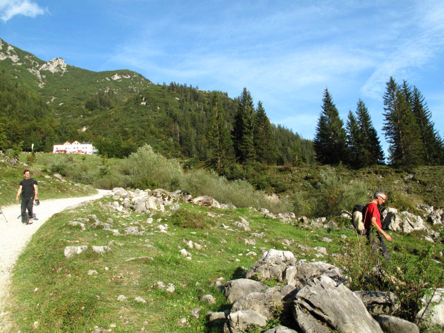 Reinhard und Max auf Weg 812 zwischen Gaudeamushütte und Wochenbrunneralm (27. Sept.)