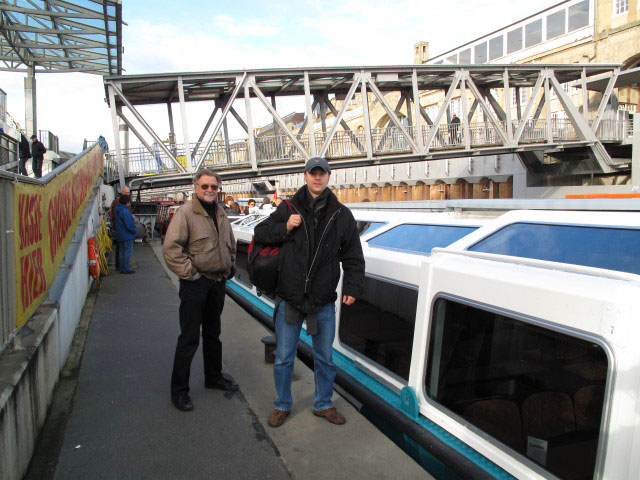 Papa und Florian auf den Landungsbrücken (30. Okt.)