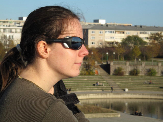 Daniela auf der Kaiserm&uuml;hlenbr&uuml;cke