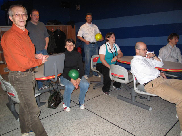 Robert, Klaus, Katja, Peter, Birgit, Rogelio und Stefan im Brunswick Bowling-Center Wien Prater