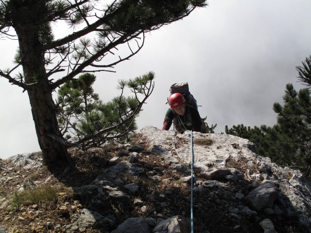 Fredsteig: Daniela zwischen zweiter und dritter Seill&auml;nge