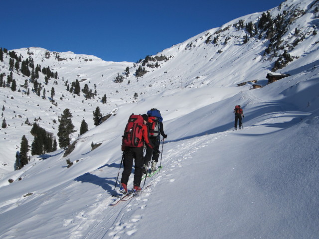 Christoph, Daniela und Gudrun zwischen Salzachjochhütte und Salzachalm (23. Jän.)