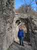 Daniela in der Burgruine Johannstein