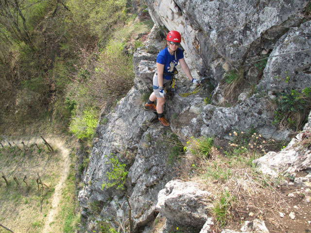 Klettersteig der Naturfreunde Gumpoldskirchen: Daniela im Umstieg