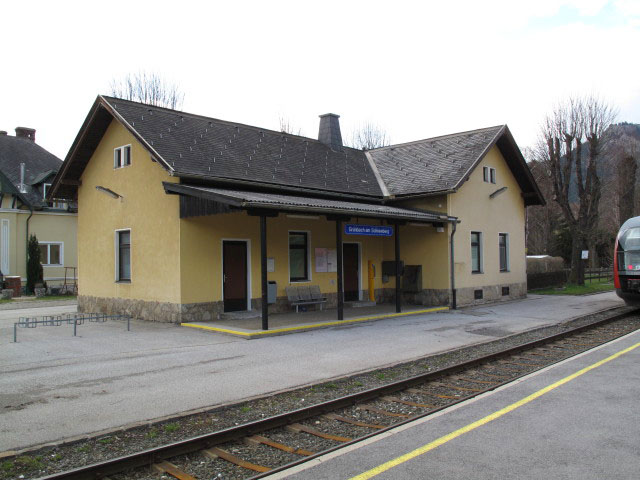 Bahnhof Gr&uuml;nbach am Schneeberg, 557 m (2. Apr.)