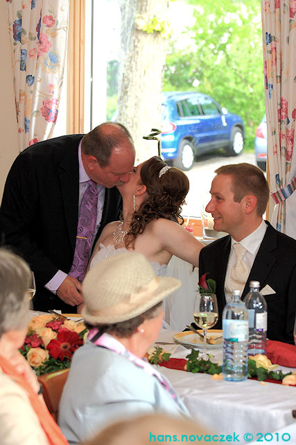 Oma, Wolfgang, Oma, Daniela und ich im Gasthof Skilitz (7. Mai) © novaczek.at