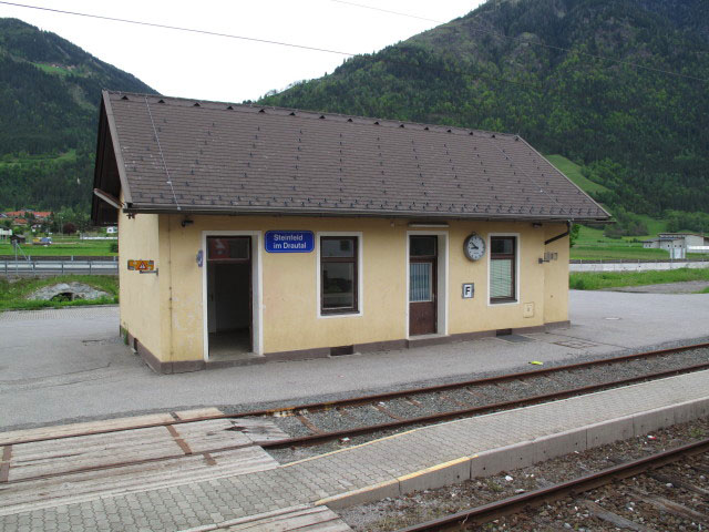 Bahnhof Steinfeld im Drautal, 582 m