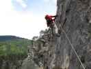 Adrenalin-Klettersteig: Axel in der Gipfelwand