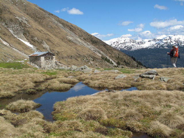 Daniela auf der Antranalm, 2.053 m (22. Mai)