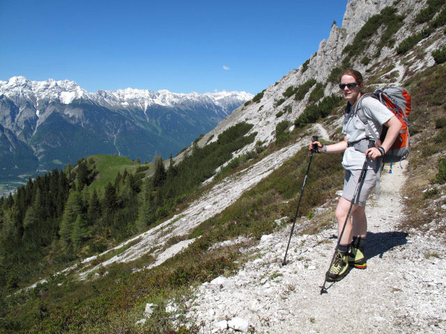 Daniela zwischen Birgitzk&ouml;pflh&uuml;tte und Pfriemeskopf