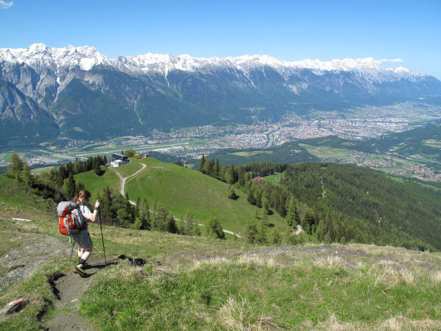 Daniela zwischen Birgitzk&ouml;pflh&uuml;tte und Pfriemeskopf
