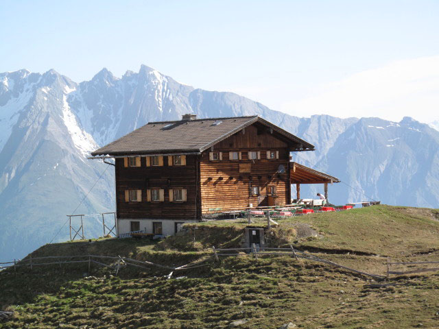 Zupalseeh&uuml;tte, 2.346 m (12. Juni)