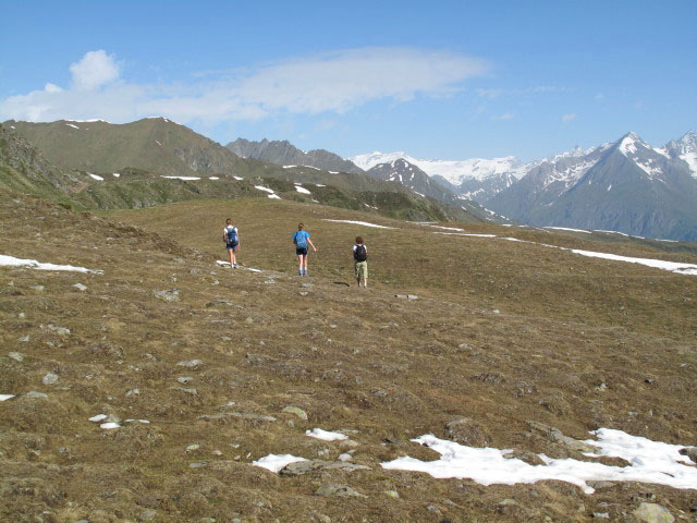 Carley, Sarah und Burnet zwischen Zupalseeh&uuml;tte und Steinkas (12. Juni)