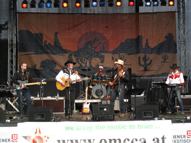 Nashville Band auf der Country & Western-B&uuml;hne (25. Juni)