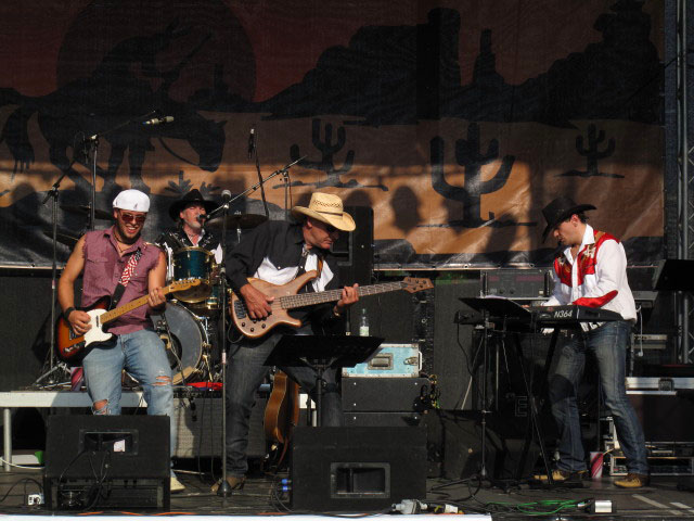 Nashville Band auf der Country & Western-B&uuml;hne (25. Juni)