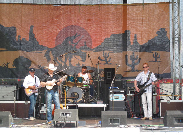 Cripple Creek Band auf der Country & Western-B&uuml;hne (26. Juni)