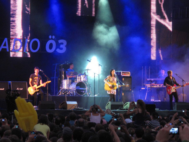 Amy MacDonald auf der &Ouml;3-B&uuml;hne (26. Juni)