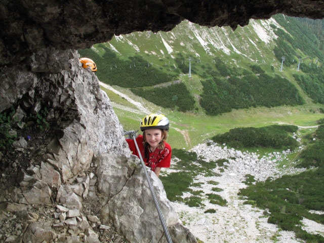 Heli-Kraft-Klettersteig: Richard zwischen Holzpendelbrücke und 1. Notausstieg