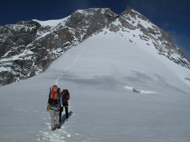 Daniela und Peter am Hintergrat am 1. Eisfeld (21. Aug.)