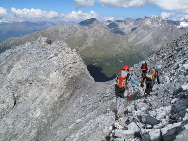 Daniela, Peter und Irene am Normalweg zwischen Oberem Ortlerferner und 'Wandl' (21. Aug.)