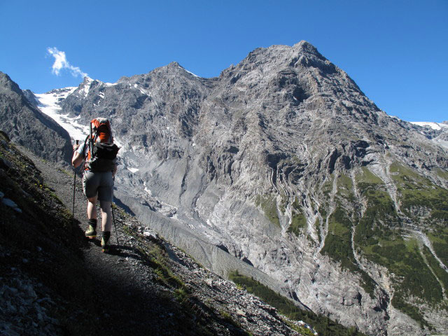 Daniela am Dreifernerweg zwischen Berglhütte und Niederem Ortlerferner (22. Aug.)