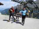 Peter und Irene in der Bergstation des 2er-Sessellifts Langenstein, 2.340 m (20. Aug.)