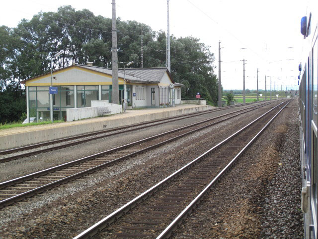 Bahnhof Wampersdorf, 209 m