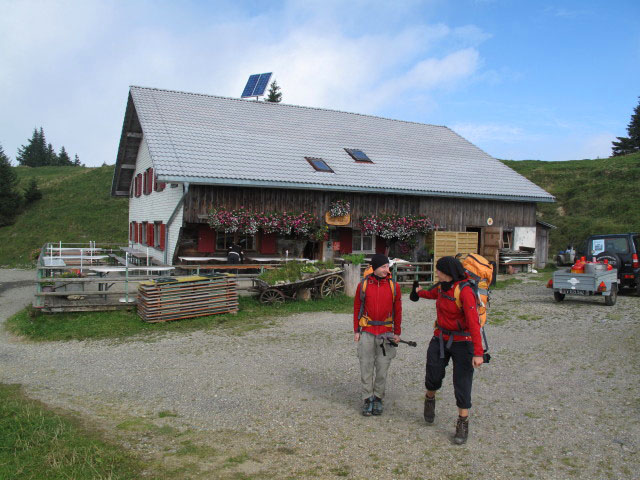 Christoph und Gudrun beim Berggasthof Hochh&auml;derich (4. Sep.)