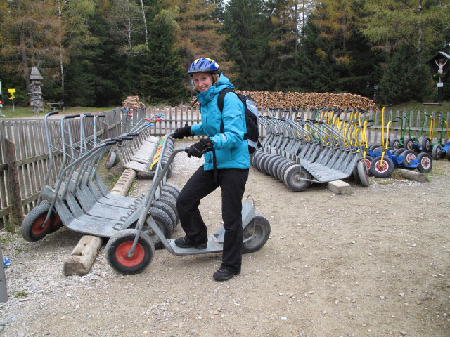 Sabrina in der Bergstation der Rollerbahn, 1.174 m