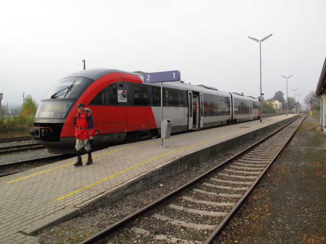 5022 035-7 als R 6521 im Bahnhof Pernitz-Muggendorf, 430 m