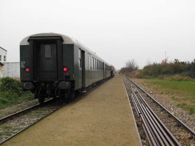 REX 7396 'NostalgieExpress Leiser Berge' im Bahnhof Stetten Fossilienwelt (17. Okt.)