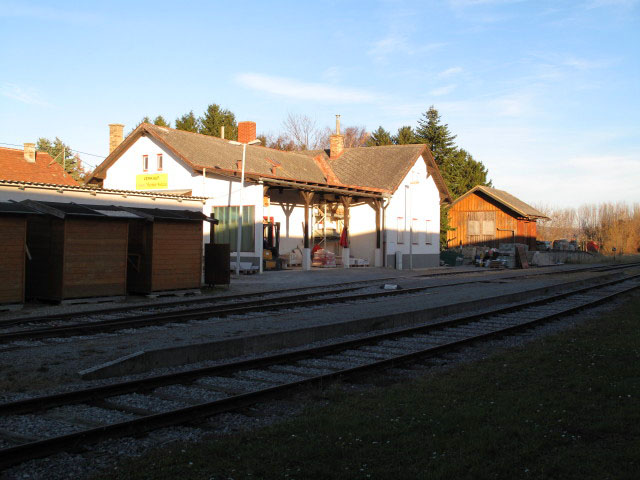 ehemaliger Bahnhof von Engelhartstetten