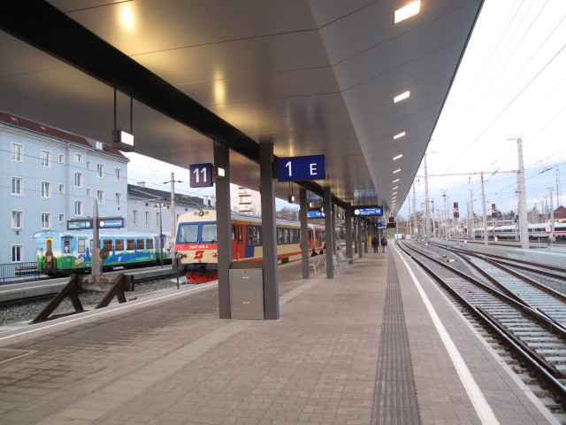 5047 010-3 als R 6604 im Hauptbahnhof St. Pölten, 273 m