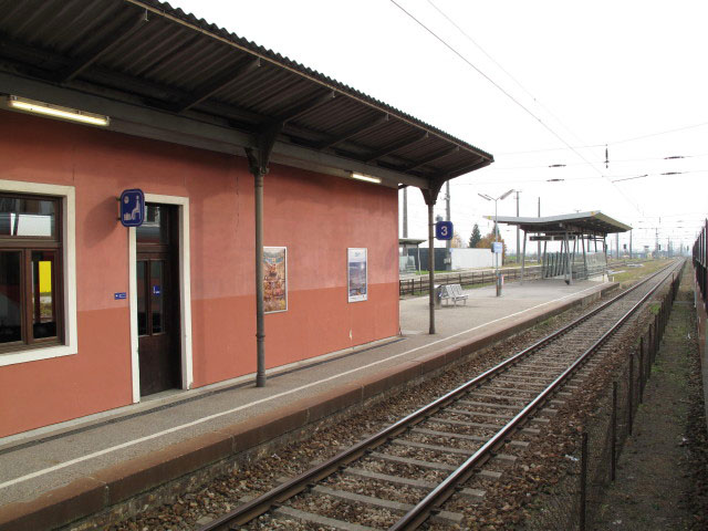 Bahnhof Absdorf-Hippersdorf, 183 m