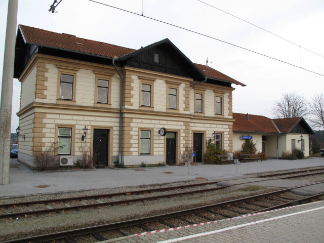 Bahnhof H&ouml;tzelsdorf-Geras, 499 m