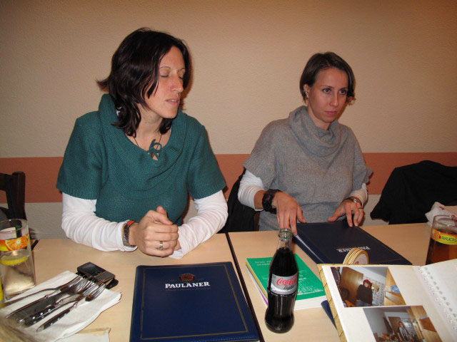 Sandra und Franziska im Strandcafe