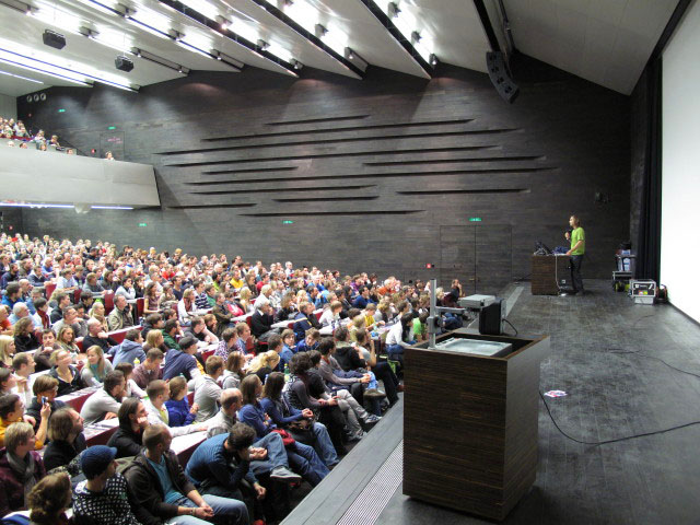 Chris im Audimax der Universit&auml;t Wien