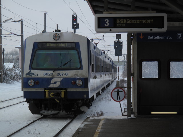 6020 267-8 als S 23468 bei der Einfahrt in den Bahnhof Süßenbrunn