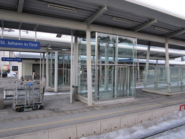 Bahnhof St. Johann in Tirol, 663 m