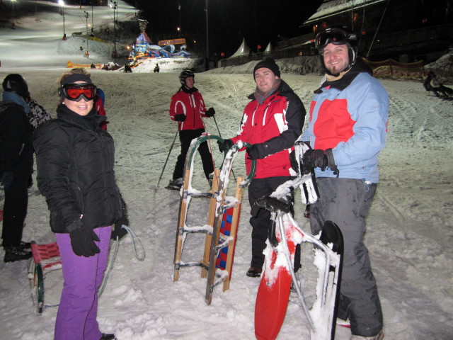 Michaela, Udo und Markus bei der Talstation der Zau[:ber:]g Kabinenbahn, 998 m