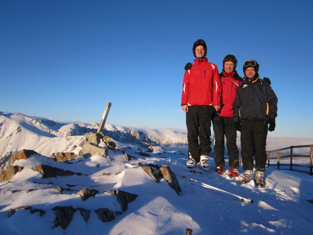 Michael, ich und Christoph auf der Sch&ouml;nleitenspitze, 1.810 m