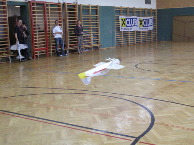 Flugvorführung in der Hauptschule Böheimkirchen