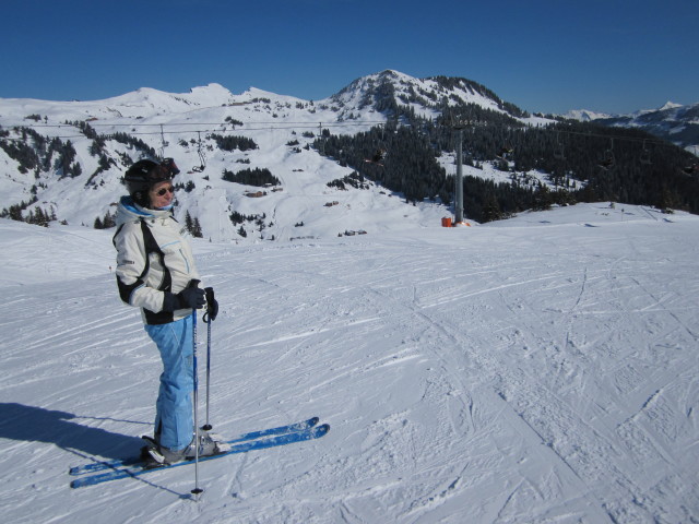 Mama bei der Bergstation der 4SB Furka