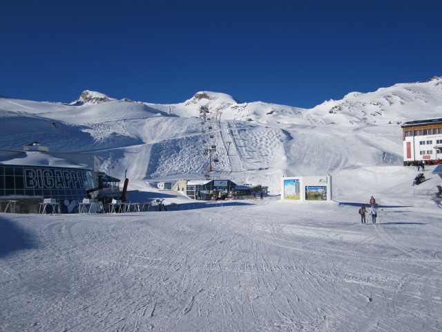 Talstation von Gratbahn und Gratlift