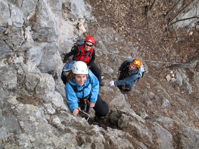 Wildenauer-Klettersteig: Romana, Carmen und Erich im alten Einstieg