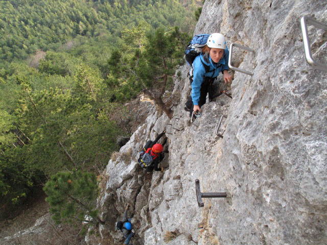 Wildenauer-Klettersteig: Gregor, Carmen und Romana vor der Schlüsselstelle