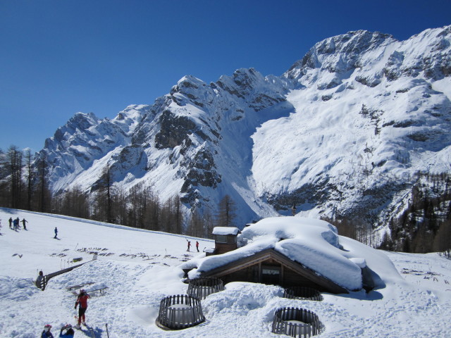 Rifugio Camar Bianc vom Sessellift Casot di Pecol-Col de la Grava aus (20. März)