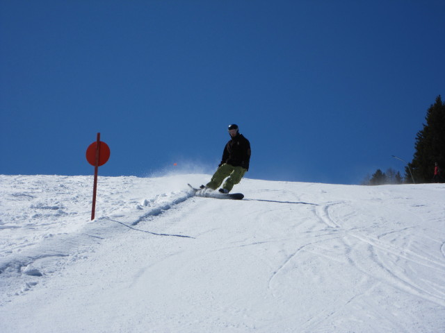 Markus auf der Piste des Sessellifts Floralpina (21. März)