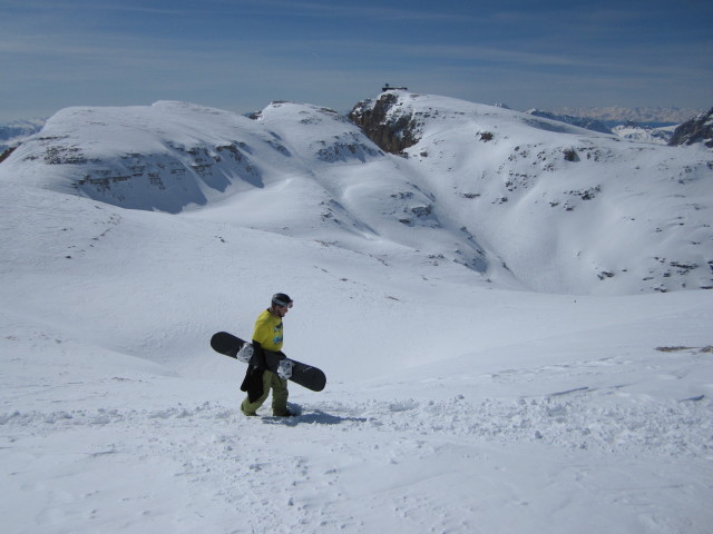 Markus zwischen Forcella Pordoi und Bamberger Hütte (22. März)